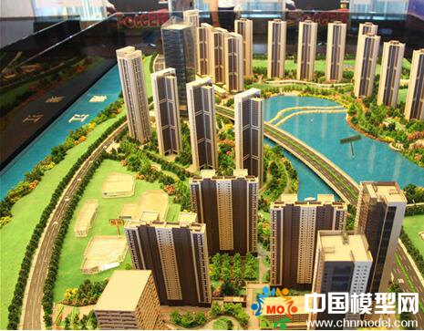 一個完整精美的建筑模型是由無數個細節組合而成的,一個微小細節處理不當,就可能會影響到整體沙盤的效果。所以景文模型公司提醒廣大模型制作者注意:在進行制作建筑模型的時候,要重視細節的制作和處理