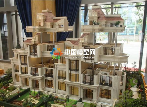 模型使用升降技術完美剖析內部空間